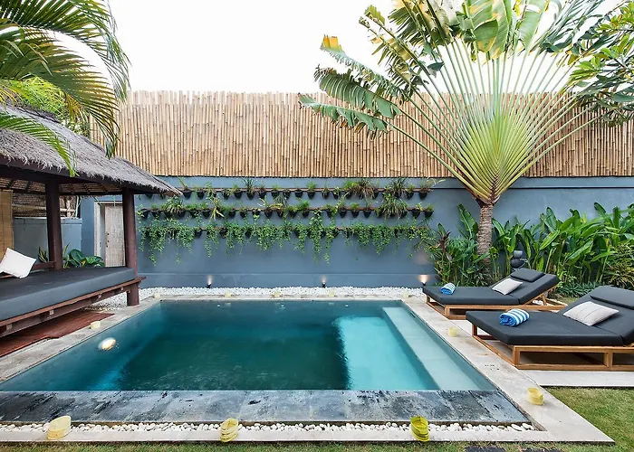 Saudara Villas ヴィラ スミニャック