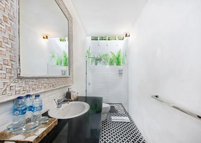Saudara Villas * スミニャック