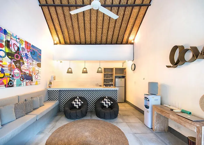 Saudara Villas スミニャック