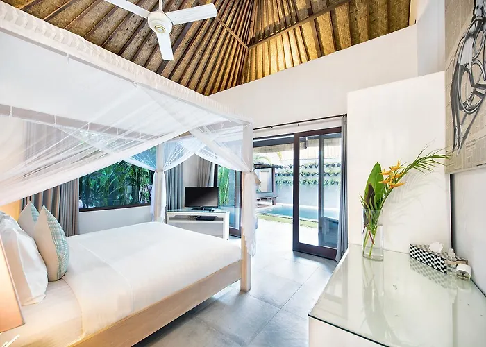 Saudara Villas ヴィラ *